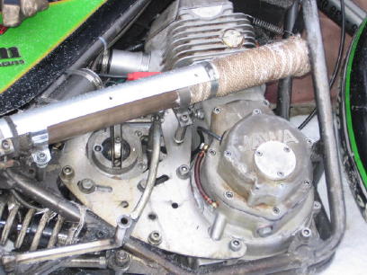 Morgongåva 2006-02-19
Uffe ska fylla på olja.
