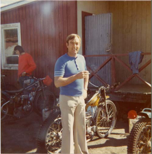 Fyrvalla 1973
Tryggve Fridell på Fyrvalla 1973.
Kjell Ceder i bakgrunden.
