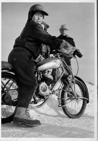Storsjön 1953
Torbjörn Dannö klar för start med ILO 98 cc isracer
