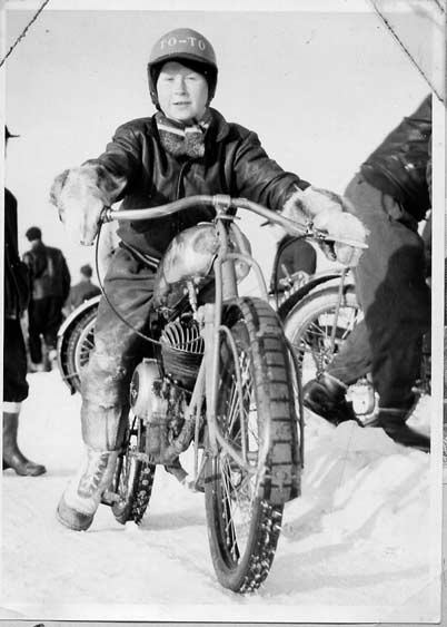 Isracing Storsjön 1953
Torbjörn Dannös första iscykel 1953
