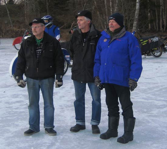 Mosjön 2006
Tre vise män, eller PRO på pimpelutflykt?
