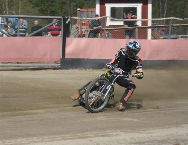 Träning Bollnäs 3 maj 2008
Mattias Gudmundsson Bollnäs 3 maj 2008
