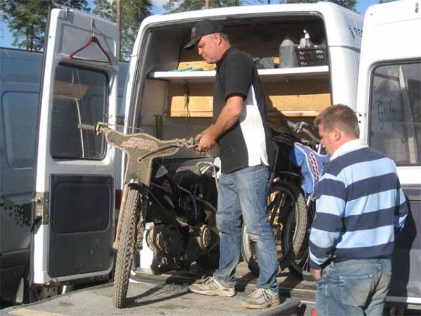 Div 2, 2007
Kjellis lastar efter tävlingen i Avesta 25 augusti 2007
