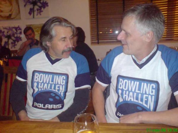 KM bowling 2006
Zeke och Rolf
