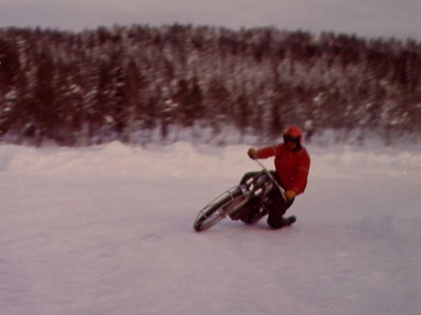 Isracing på Rannåstjärn 1968
Isracing på Rannåstjärn 1968
Hasse Appelqvist
Foto: Janne Jonsson
