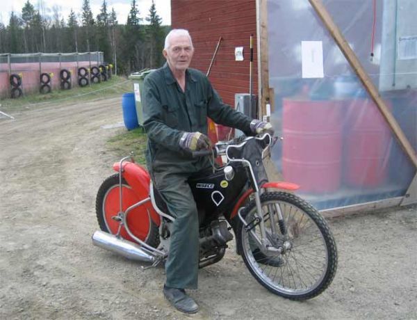 Träning Bollnäs 2008
Roland Jonsson på liggande Weslake
