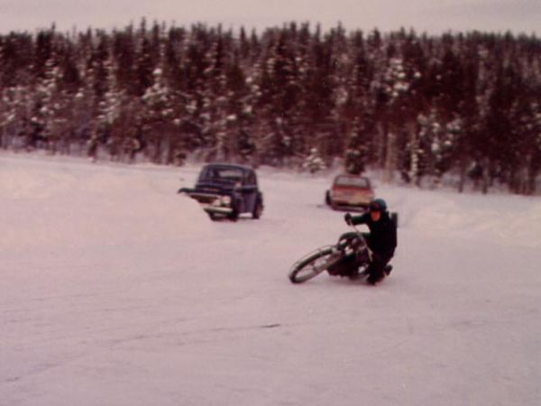 Isracing på Rannåstjärn 1968
Isracing på Rannåstjärn 1968
Bosse Kindgren
Foto: Janne Jonsson
