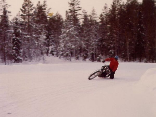 Isracing på Rannåstjärn 1968
Isracing på Rannåstjärn 1968
Förmodligen Karl-Håkan Ljungqvist
Foto: Janne Jonsson
