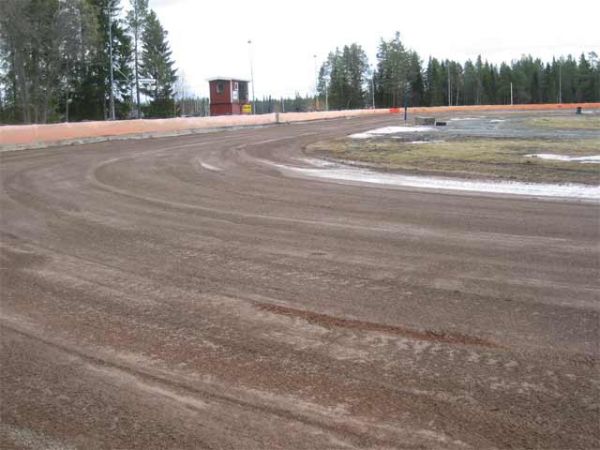 Lukas Hof
Banan 4 maj 2008
