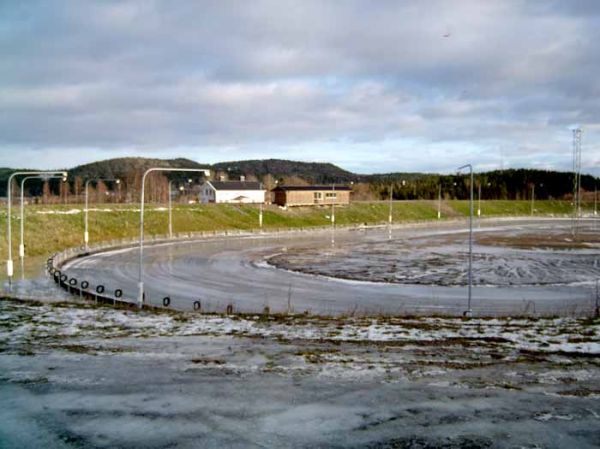 Kallehof Örnsköldsvik
Nya speedwaybanan i Örnsköldsvik 2006
