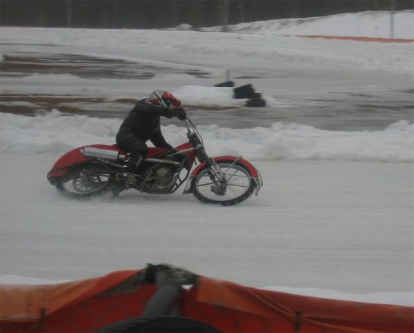 Avslutningsadagen 2009
Herje kom och testade
