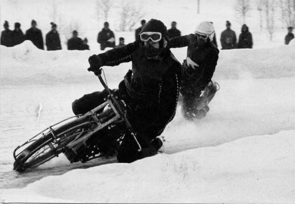 Jämtarna och Isbjörnarna
Tommy Johansson, Jämtarna och Hasse Appelqvist, Isbjörnarna
