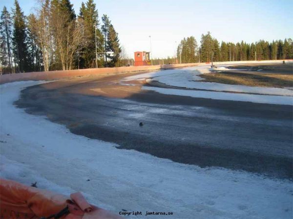 Banan 20 april 2009
Banan ser fin ut, bara snön och isen försvinner!
