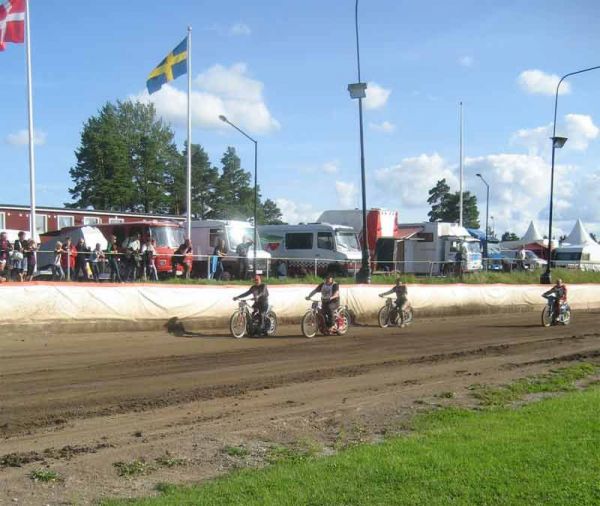 44-årsracet Linköping
Parad Olle Å, Micke J, Rolf och Greger
